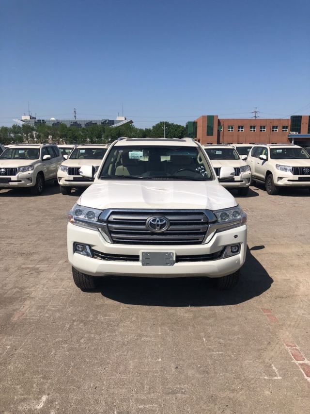 中东版酷路泽4000